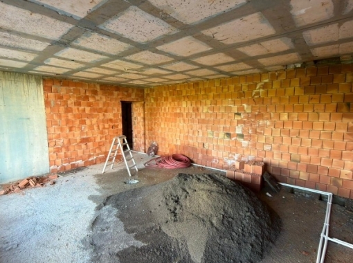 ÇAMURLU MAHALLESİNDE SATILIK 2+1 DAİRE